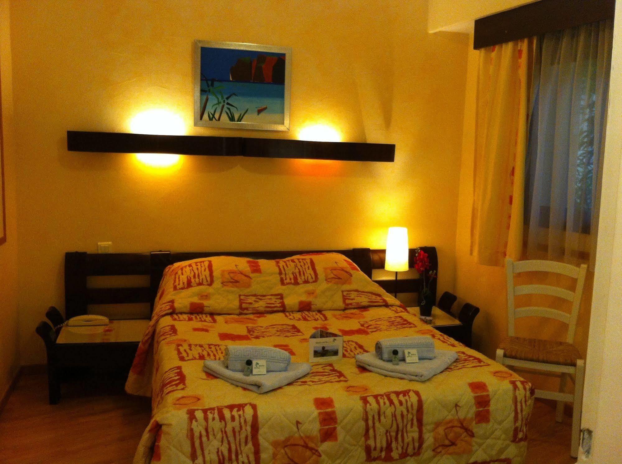 Hotel Bahia Villeneuve-Loubet Eksteriør billede